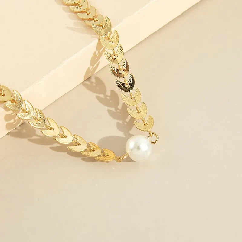 Pearl & Leaf Korean Beautiful Pendant Necklace – Elegant Gold-Tone Necklace for Women | Stylo Choice