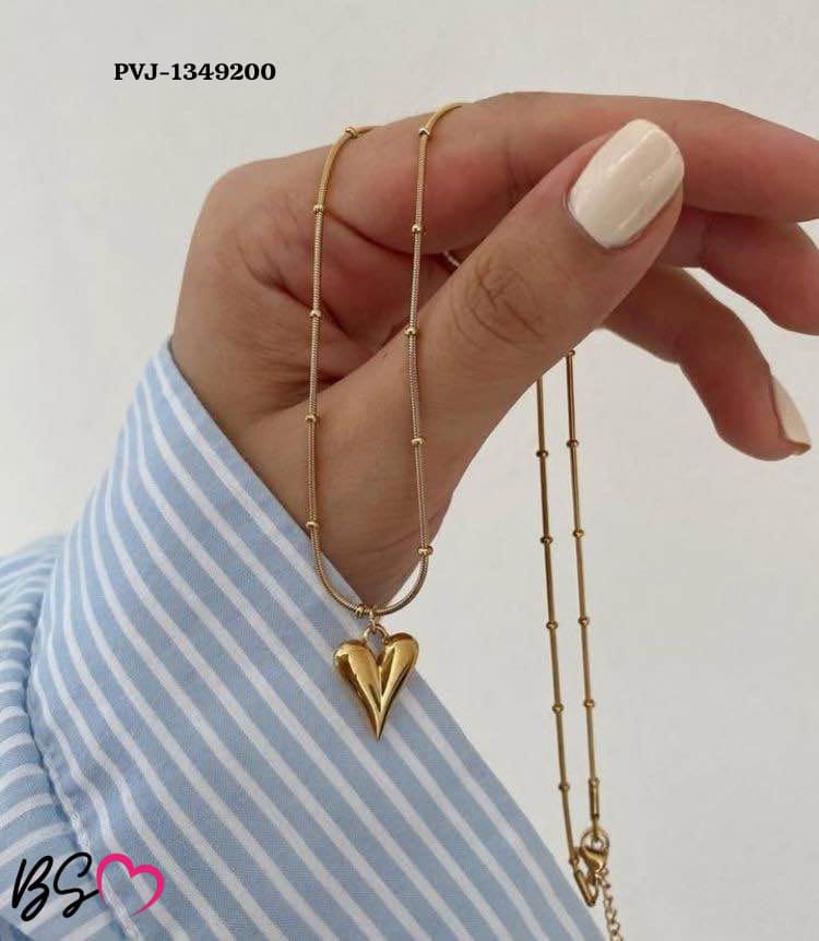 Korean Heart Golden Pendant Necklace for Women | Elegant Love Heart Chain Necklace | Stylish Fashion Jewelry | Stylo Choice
